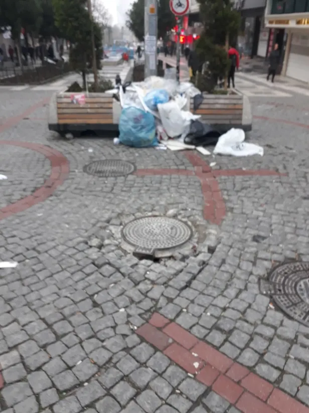 CHP'li Avcılar Belediyesi'nde maaşını alamayan işçiler ayaklandı! Kılıçdaroğlu'na pankartlı gönderme-5