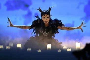 Eurovision Şarkı Yarışması'nın İrlandalı temsilcisi Bambie Thug kefiyeyle röportaj verdi İsrail'e tepki gösterdi! EBU'nun ateşkes hazımsızlığı