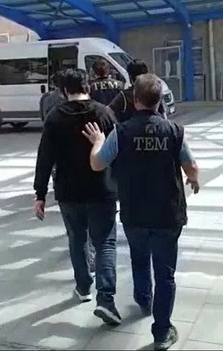 İki ilde FETÖ'ye baskın: Gözaltına alındılar