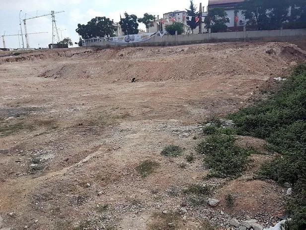 CHP’li Faik Öztrak’ın Adana'da attığı temel toprakla kapandı! Projenin ruhsatı bile olmadığı ortaya çıktı-2