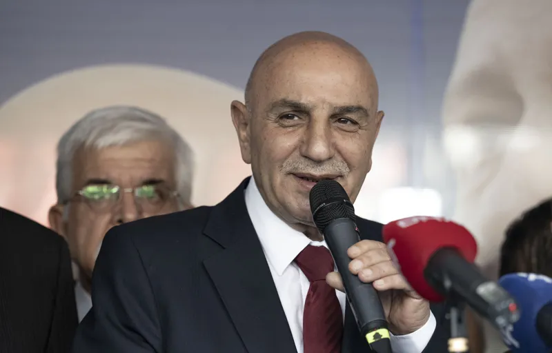 Ankara'daki iki rakibin karnesi! Bütçesi 25 kat daha küçük olan Turgut Altınok, Mansur Yavaş'ı hizmette solladı!-2