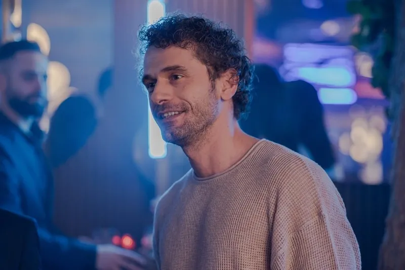 kizilcik-serbeti-apo-icin-basrol-degisikligi-karari-4-oyuncu-diziden-ayrildi-rolu-teslim-alacak-kisi-1713843902255.jpg 4 oyuncu diziden ayrıldı! Kızılcık Şerbeti Apo için başrol değişikliği kararı; Rolü teslim alacak kişi...-4