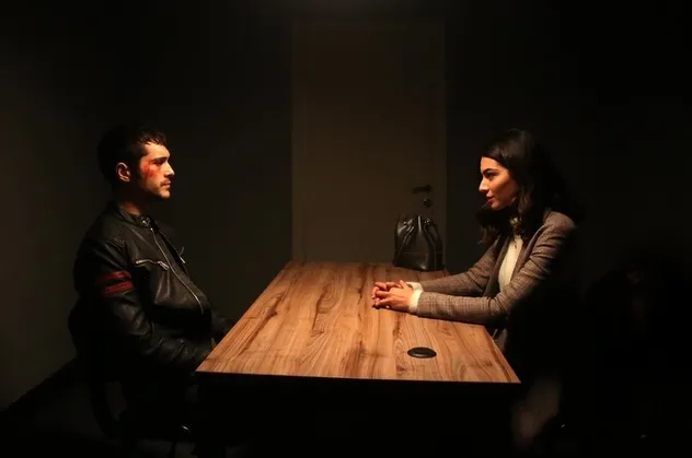 Çarpışma 3. yeni bölüm 2. fragmanı: Kerem, Cemre'ye gerçeği anlatacak mı?