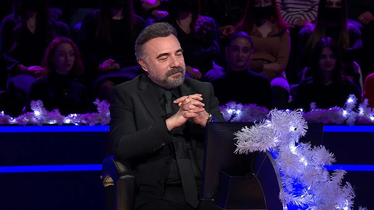 İzlediğiniz filmin oyuncuları arasında Emel Sayın, Tarık Akan, Kemal Sunal, Münir Özkul  Zeki Alasya, Metin Akpınar, Halit Aktepe, Adile Naşit ve Perrin Kutman varsa, bu film hangisidir?