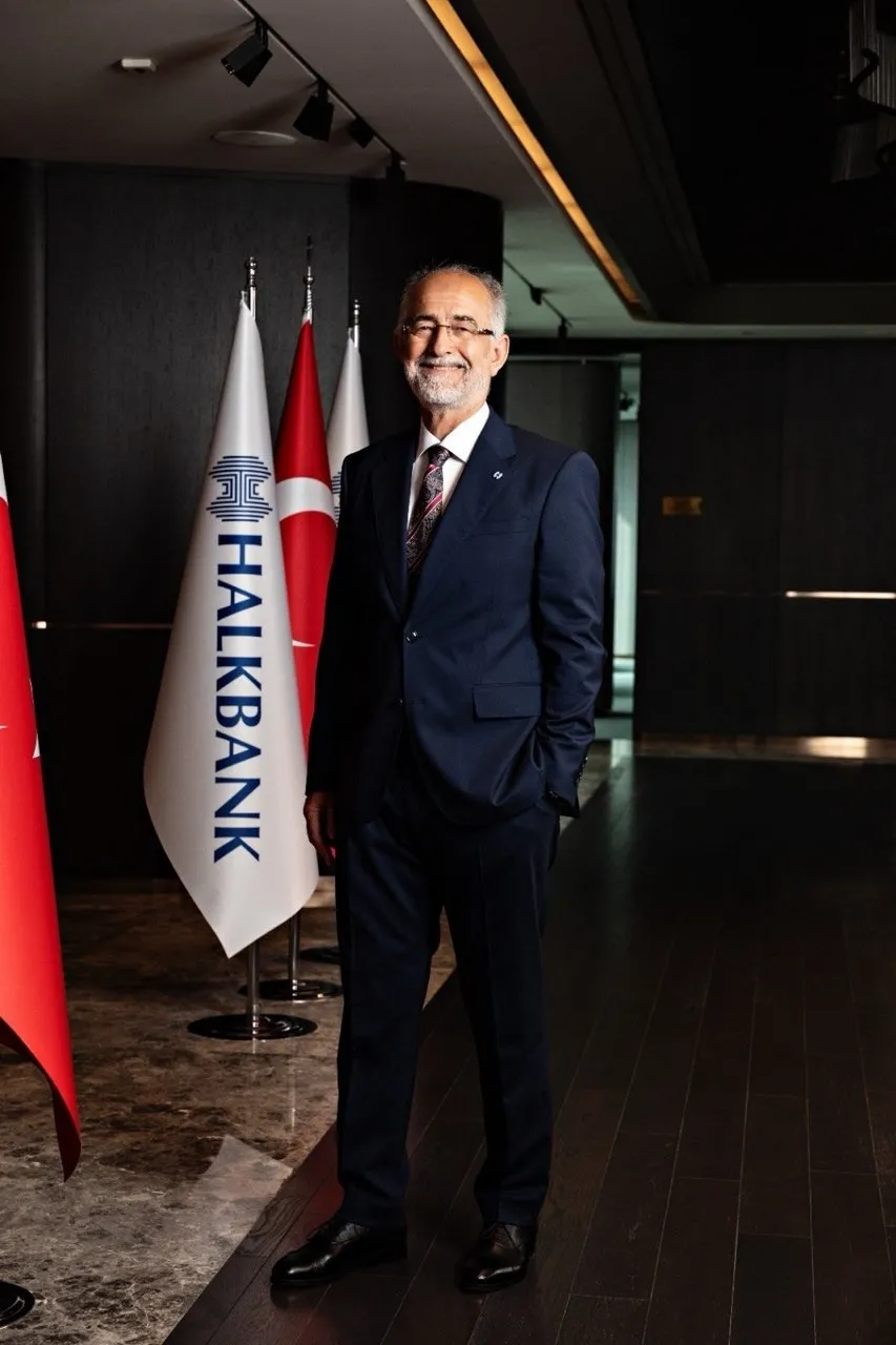 abddeki-halkbank-davasi-9-yil-sonra-dustu-hukukun-ve-diplomasinin-zaferi-fetonun-bir-kumpasi-daha-coktu-1781714674128.jpeg ABD'deki Halkbank davası 9 yıl sonra düştü! Hukukun ve diplomasinin zaferi | FETÖ'nün bir kumpası daha çöktü-5