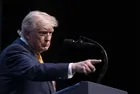 Beyaz Saray'da teleprompter skandalı! Trump'ın konuşma metnine bahis açtı