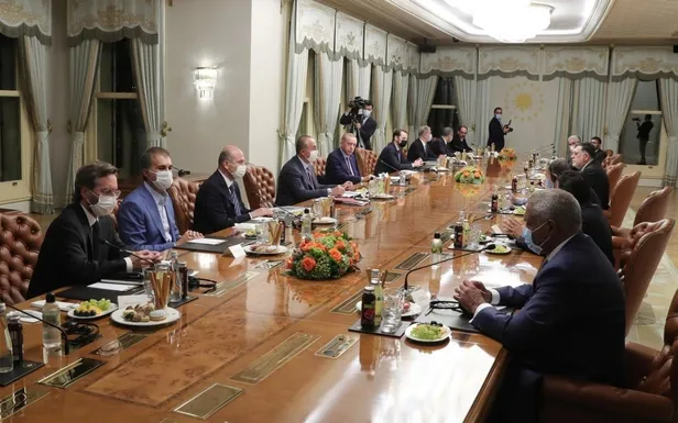 son-dakika-baskan-erdogan-libya-basbakani-serraci-kabul-etti-1601843192461.jpeg Son dakika: Başkan Erdoğan, Libya Başbakanı Serrac'ı kabul etti-2