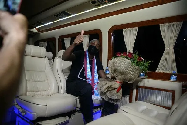 son-dakika-transfer-haberleri-trabzonspor-bangaly-fode-koita-ile-3-yillik-sozlesme-imzaladi-1624892456493.jpeg Son dakika transfer haberleri: Trabzonspor, Bangaly Fode Koita ile 3 yıllık sözleşme imzaladı-1