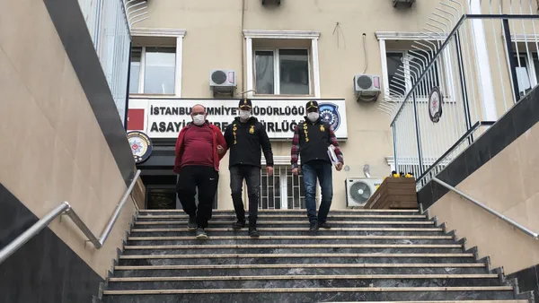 dini-nikahli-esini-oldurdu-iddiasi-kitir-kitir-kesmezsem-adam-degilim-1615630204605.jpg Dini nikahlı eşini öldürdü iddiası! 'Kıtır kıtır kesmezsem adam değilim'-7