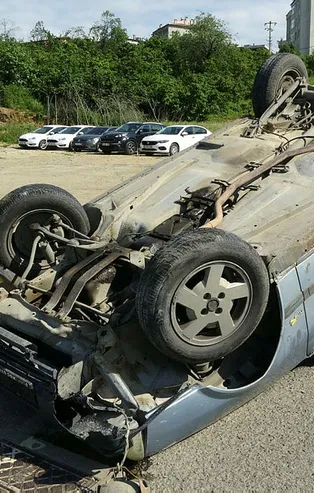 Freni boşalan otomobil takla attı: 1 yaralı