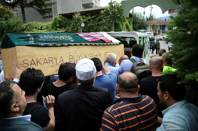 Sabah gazetesi muhabiri Serkan Bayraktar son yolculuğuna uğurlandı