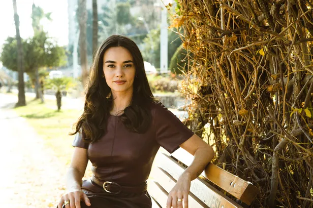 cukurovada-arka-arkaya-ayriliklar-melike-ipek-yalova-murat-unalmis-derken-simdi-o-da-gidiyor-1629536221602.jpg Çukurova'da arka arkaya ayrılıklar! Melike İpek Yalova, Murat Ünalmış derken şimdi o da gidiyor-4