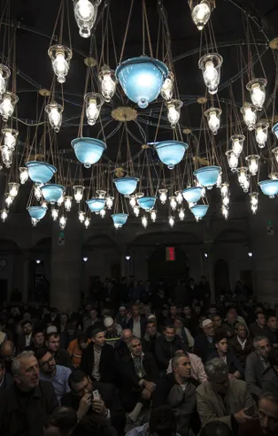 İstanbul'da Miraç Kandili coşkusu