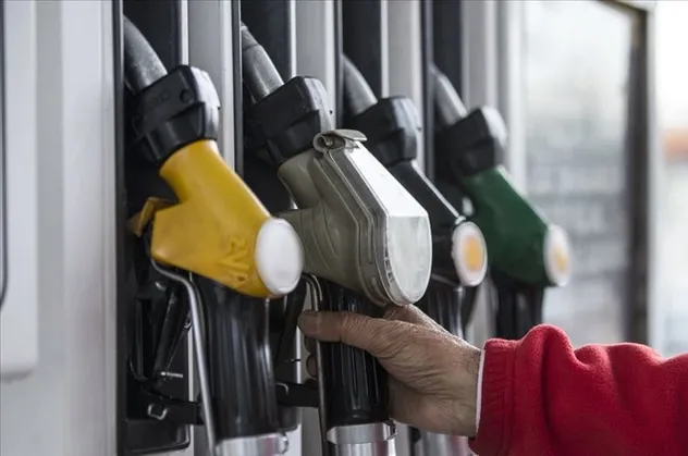 SON DAKİKA! Akaryakıtta yeni ÖTV düzenlemesi! Benzin, motorin, LPG litre fiyatlarına ne kadar zam geldi?