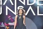 Hande Ünsal’a Selena Gomez jesti!
