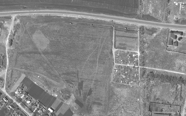 mariupolde-toplu-mezarlar-uydu-fotograflariyla-tespit-edildi-dehset-kareleri-1650608096371.jpg Mariupol’de toplu mezarlar uydu fotoğraflarıyla tespit edildi! Dehşet kareleri...-4