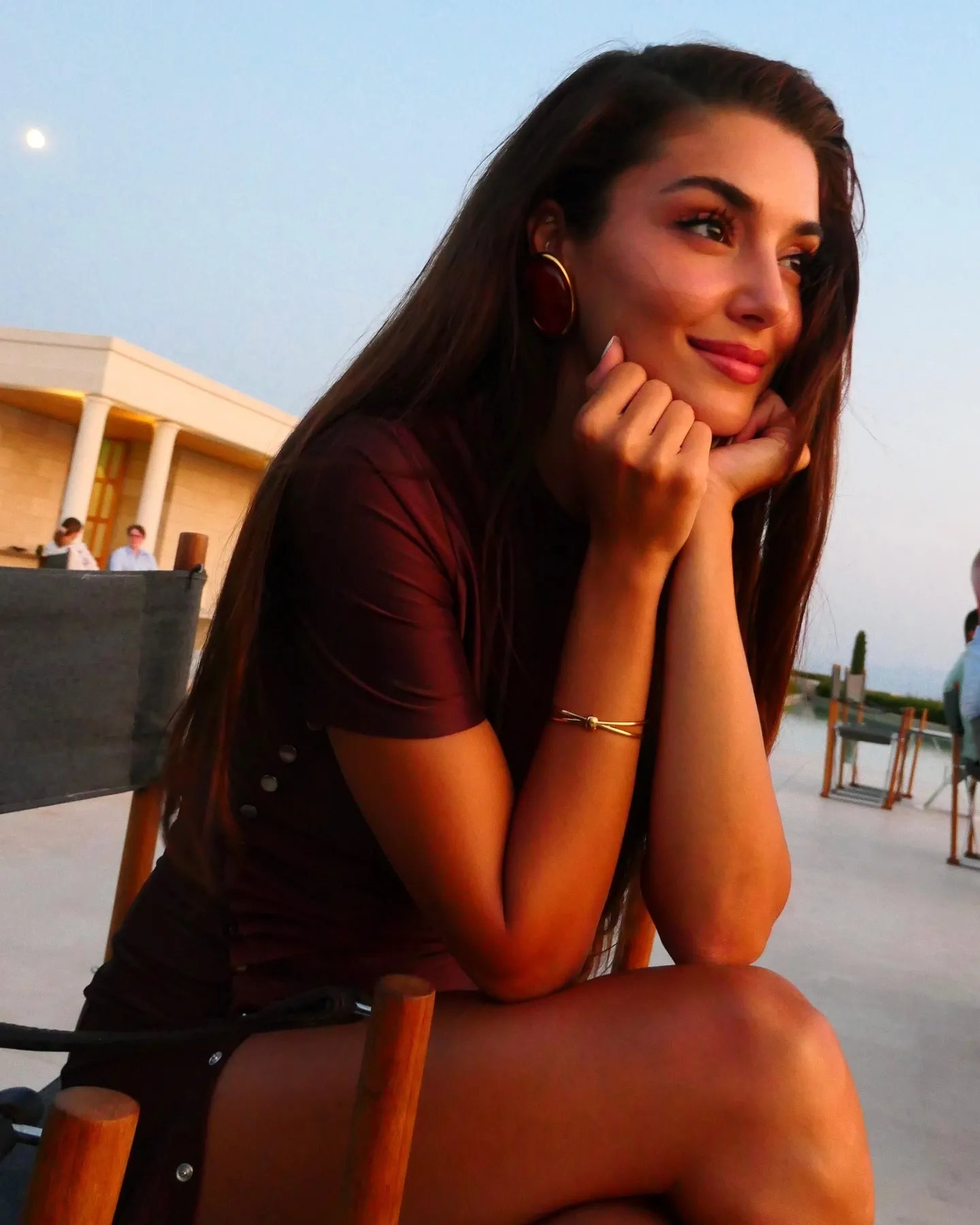 Suskunluğunu bozan Hande Erçel’den çok konuşulacak açıklamalar: Hayat bana borçlu gibi hissediyorum! - 15