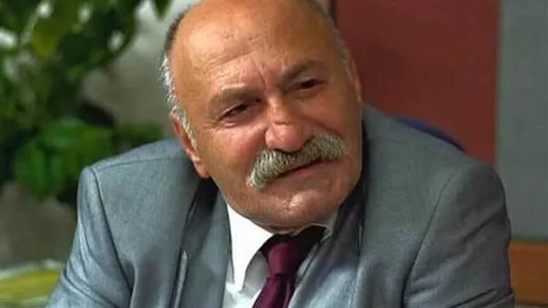 ali-erkazan-kimdir-kac-yasinda-nereli-ali-erkazan-evli-mi-esi-kim-kac-cocugu-var-ali-erkazan-dizi-ve-filmleri-1637135937842.jpeg Ali Erkazan kimdir? Kaç yaşında? Nereli? Ali Erkazan evli mi? Eşi kim? Kaç çocuğu var? Ali Erkazan dizi ve filmleri...-3