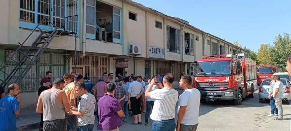 ayakkabi-atolyesinde-patlama-baba-yaralandi-oglu-oldu-1662386305938.jpg Ayakkabı atölyesinde patlama: 1 ölü, 1 yaralı-3