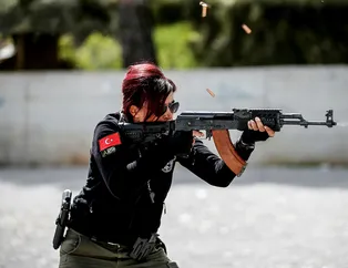 Antalya emniyetinin "Lara Croft"u meslektaşlarını eğitiyor