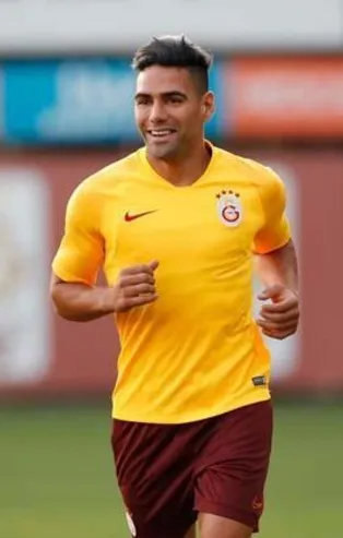 Radamel Falcao ilk idmanına çıktı