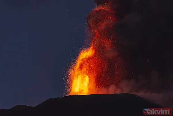 İtalya'da kırmızı alarm! Etna ve Stromboli Yanardağı'nda hareketlilik: Uçuşlar askıya alındı, Sicilya Adası’nda... - 1