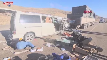 Malatya'da kaza! Hafif ticari araç TIR’a arkadan çarptı: 3 ölü!