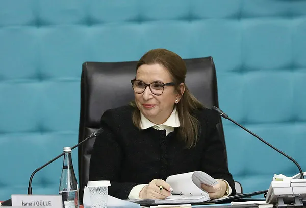 turkiye-heyeti-davosta-dunya-ekonomik-forumuna-katilacaklar-1579617843148.jpg Türkiye heyeti Davos'ta! Dünya Ekonomik Forumu'na katılacaklar-3