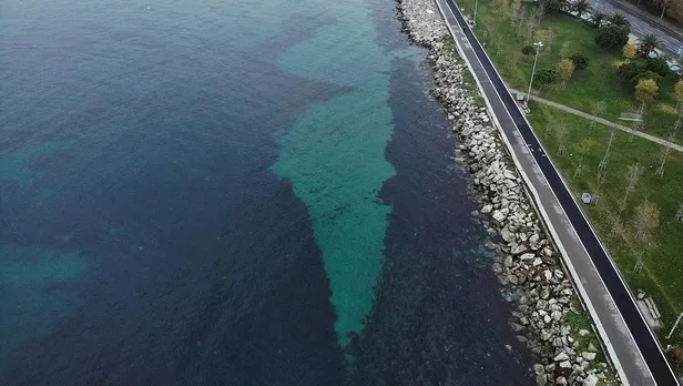 SON DAKİKA: Caddebostan sahili kızıla boyandı: Havadan görüntülendi-2