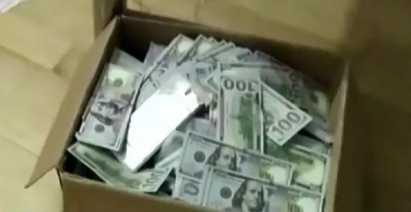 son-dakika-bayrampasada-piyasaya-surulecek-sahte-4-milyon-dolar-ele-gecirildi-1617450280512.jpg SON DAKİKA: Bayrampaşa'da piyasaya sürülecek sahte 4 milyon dolar ele geçirildi-7