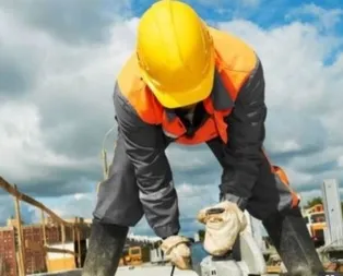 Kadroya geçen taşeron işçilere bayram yardımı