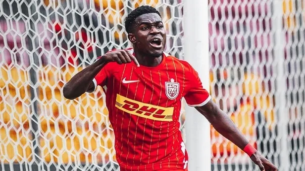 Fenerbahçe'nin yetenekli genç avı devam ediyor: Ernest Nuamah hamlesi!-4