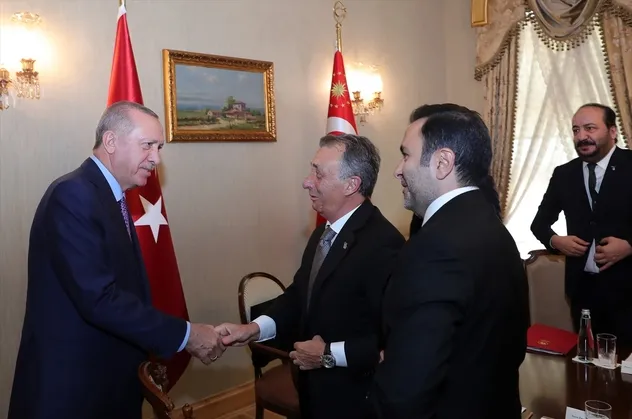 Başkan Erdoğan İstanbul'da Ahmet Nur Çebi ve yönetim kurulu üyelerini kabul etti