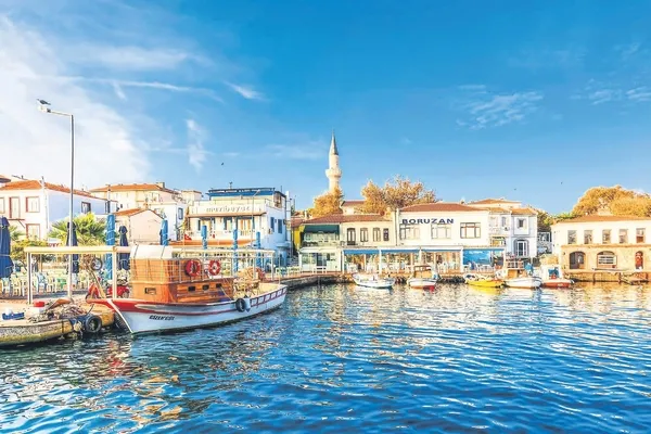 istanbula-kisa-bir-ara-tatil-icin-uzaklara-gitmek-de-sart-degil-sizler-icin-macera-dolu-gidilecek-rotalari-der-1692137535478.jpeg İstanbul'a kısa bir ara! Tatil için uzaklara gitmek de şart değil: Sizler için macera dolu gidilecek rotaları derledik...-6