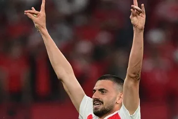 2019’da Bozkurt işaretini yasaklamışlardı! Avusturya’ya Merih Demiral’dan bozkurt işaretli ayar! İşte tarihi maçtan muhteşem kareler