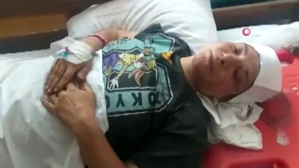 son-dakika-metro-istasyonu-yuruyen-merdivenine-binen-kadin-dehseti-yasadi-1595848896650.jpg Metroda korkunç olay! Yürüyen merdiven çöktü, talihsiz kadın içine düştü...-2