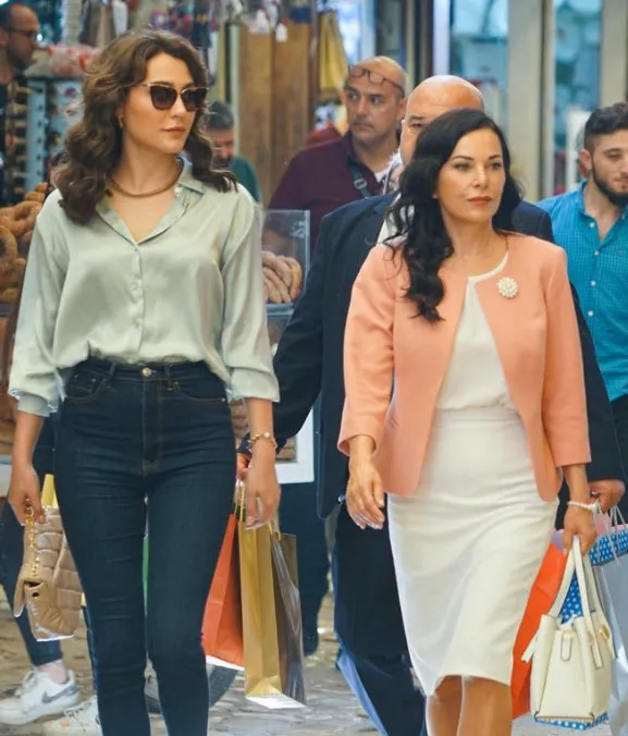 Usta oyuncu Mahir Günşiray atv'nin yeni dizisi Kalp Yarası ile ekrana dönüyor-5