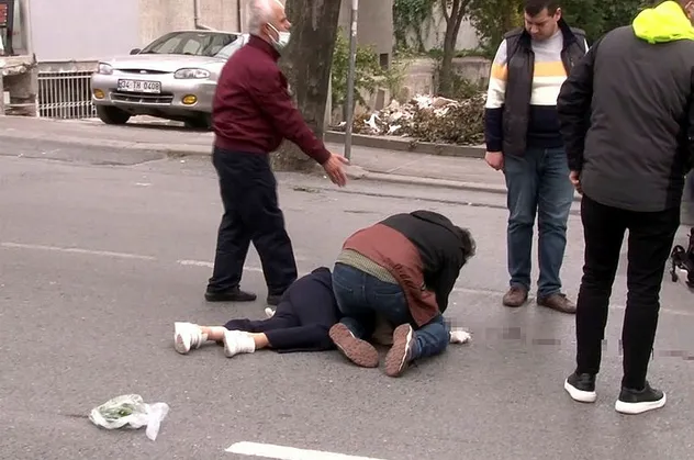İstanbul'da korkunç kaza! Karşıya geçmeye çalışırken otomobil çarptı
