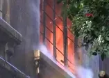 Beyoğlu'nda korkutan yangın!