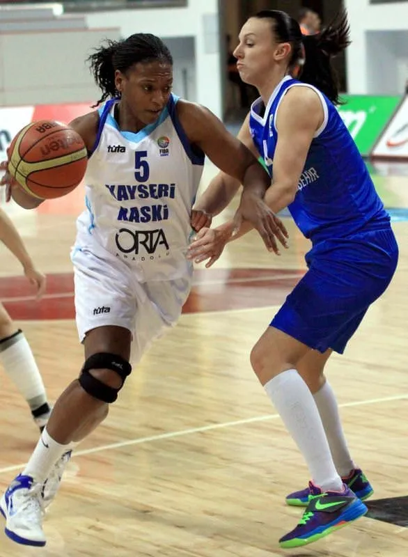 Türk gecesi KASKi’nin