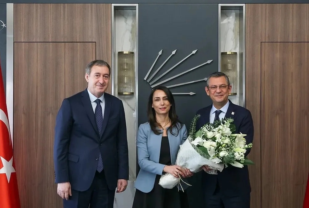 43 DEM’li CHP listelerinden Meclis üyesi oldu