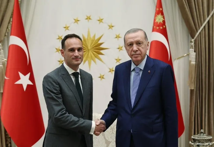 son-dakika-baskan-erdoganin-diplomasi-trafigi-suruyor-once-libya-ardindan-iran-1698848929425.jpeg Başkan Erdoğan'ın diplomasi trafiği sürüyor! Tek tek Külliye'de kabul etti: Elçiler güven mektubu sundu-5