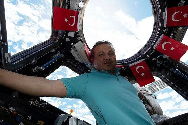 İlk Türk astronot Alper Gezeravcı Uluslararası Uzay İstasyonu’nda