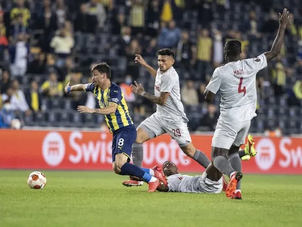 Galatasaray Fenerbahce Maci Biletleri Satisa Cikti Mi Galatasaray Fenerbahce Maci Bilet Fiyatlari Ne Kadar Kac Tl Takvim