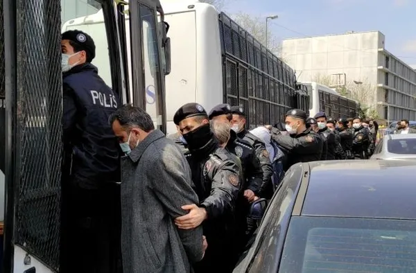 sedat-pekerin-elebasi-oldugu-suc-orgutune-yonelik-operasyonda-yeni-gelisme-10-kisi-gozaltina-alindi-1618609931514.jpeg Sedat Peker'in elebaşı olduğu suç örgütüne operasyon: Gözaltına alınan 49 şüpheliden 10'u tutuklandı-2