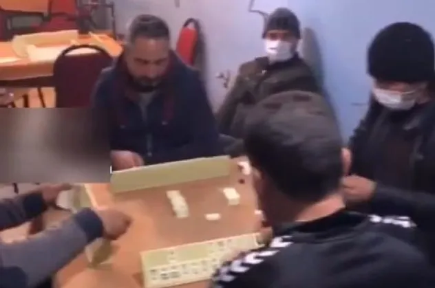Cezayı kimin ödeyeceğini belirlemek için oyun oynamaya devam ettiler!