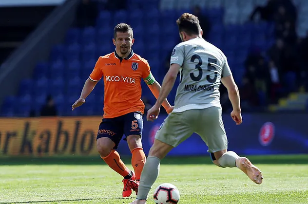 Başakşehir'e Çaykur Rizespor çelmesi