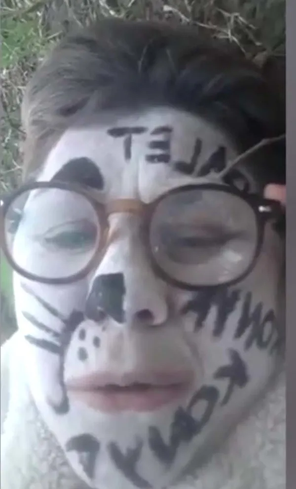 hayvanperest-kadin-yuzunu-kopek-gibi-boyadi-ben-oldum-katilimi-bulun-1640870140803.jpg Hayvanperest bir kadın yüzünü köpek gibi boyadı: Ben öldüm katilimi bulun-5