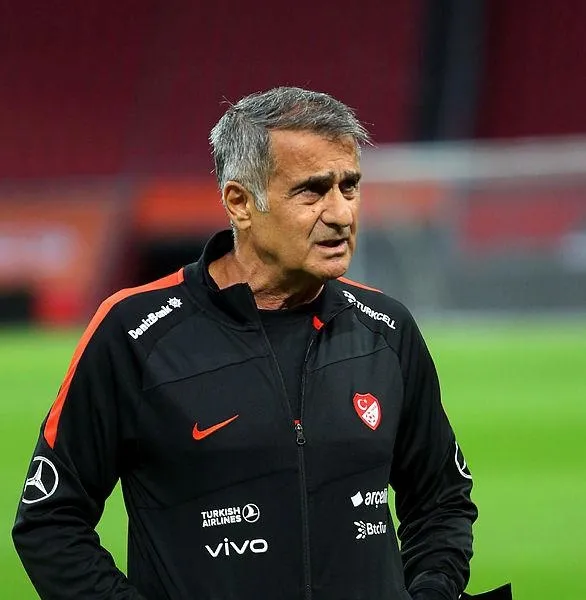 besiktasta-derbi-oncesi-cok-flas-gelismeler-yasaniyor-pinheiro-gelmiyor-1639869476236.jpeg Beşiktaş’ta derbi öncesi çok flaş gelişmeler yaşanıyor! Pinheiro gelmiyor-2