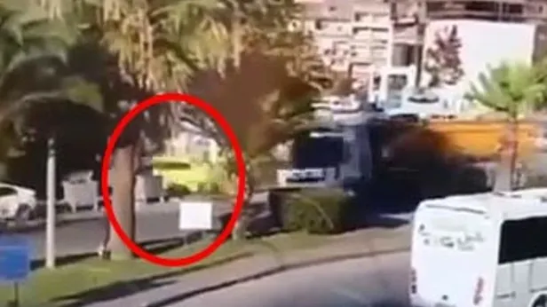 Ereğli’de korkunç trafik kazası: Hafriyat kamyonu taksiye çarpıp yayaları ezdi! Bir ölü, beş yaralı